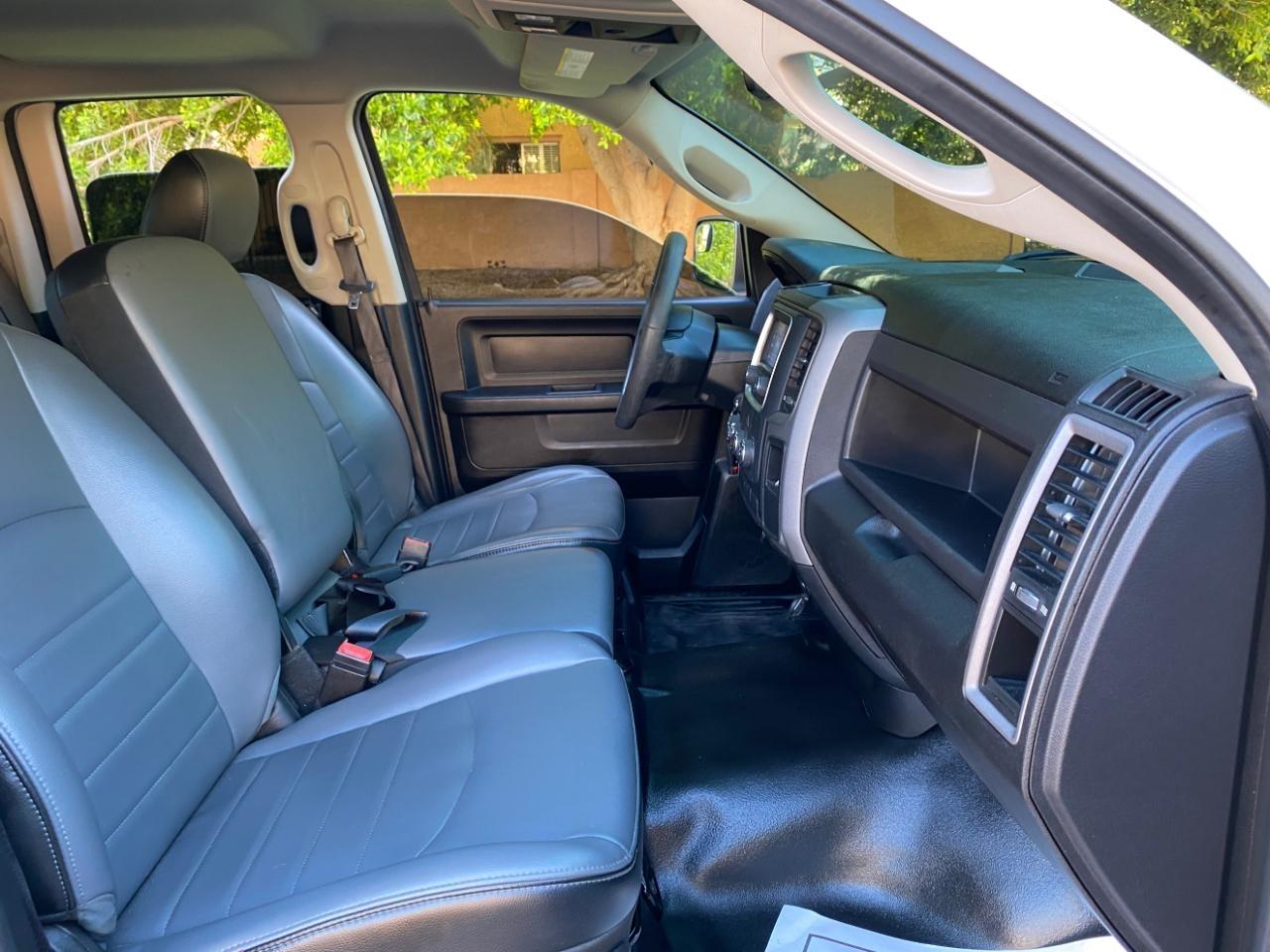 RAM 1500 Classic Tradesman Quad Cab 4WD 2022