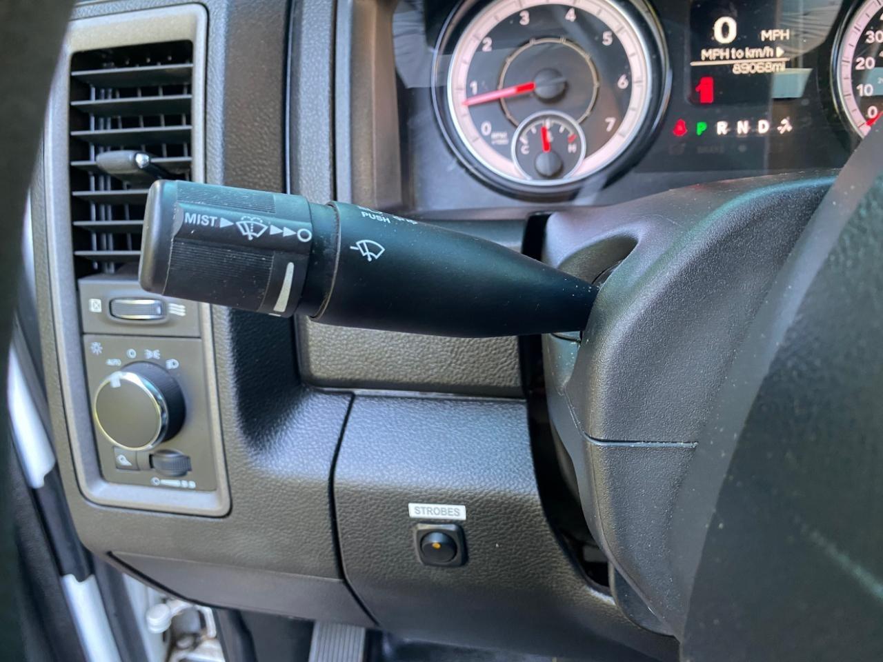 RAM 1500 Classic Tradesman Quad Cab 4WD 2022