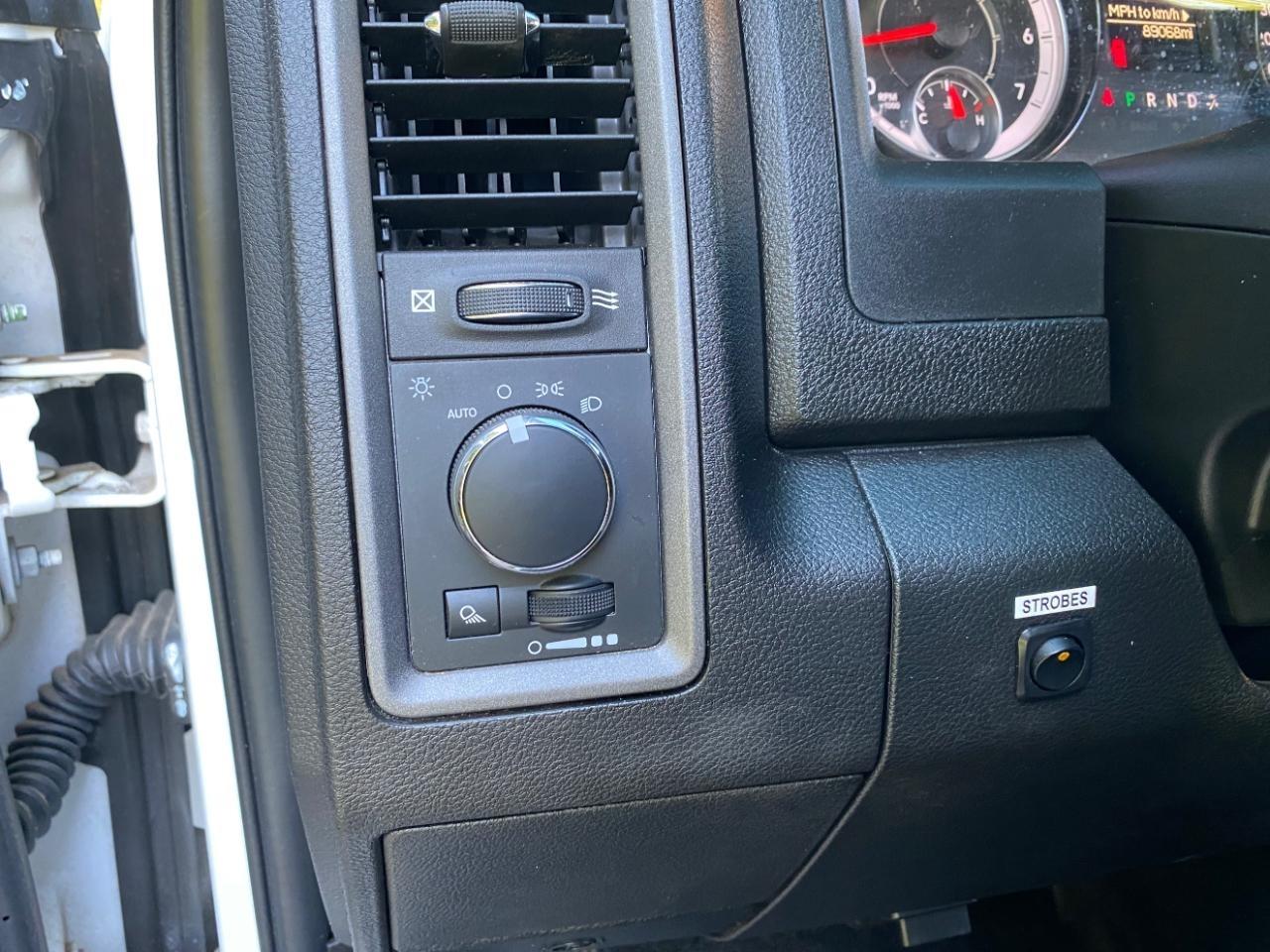 RAM 1500 Classic Tradesman Quad Cab 4WD 2022