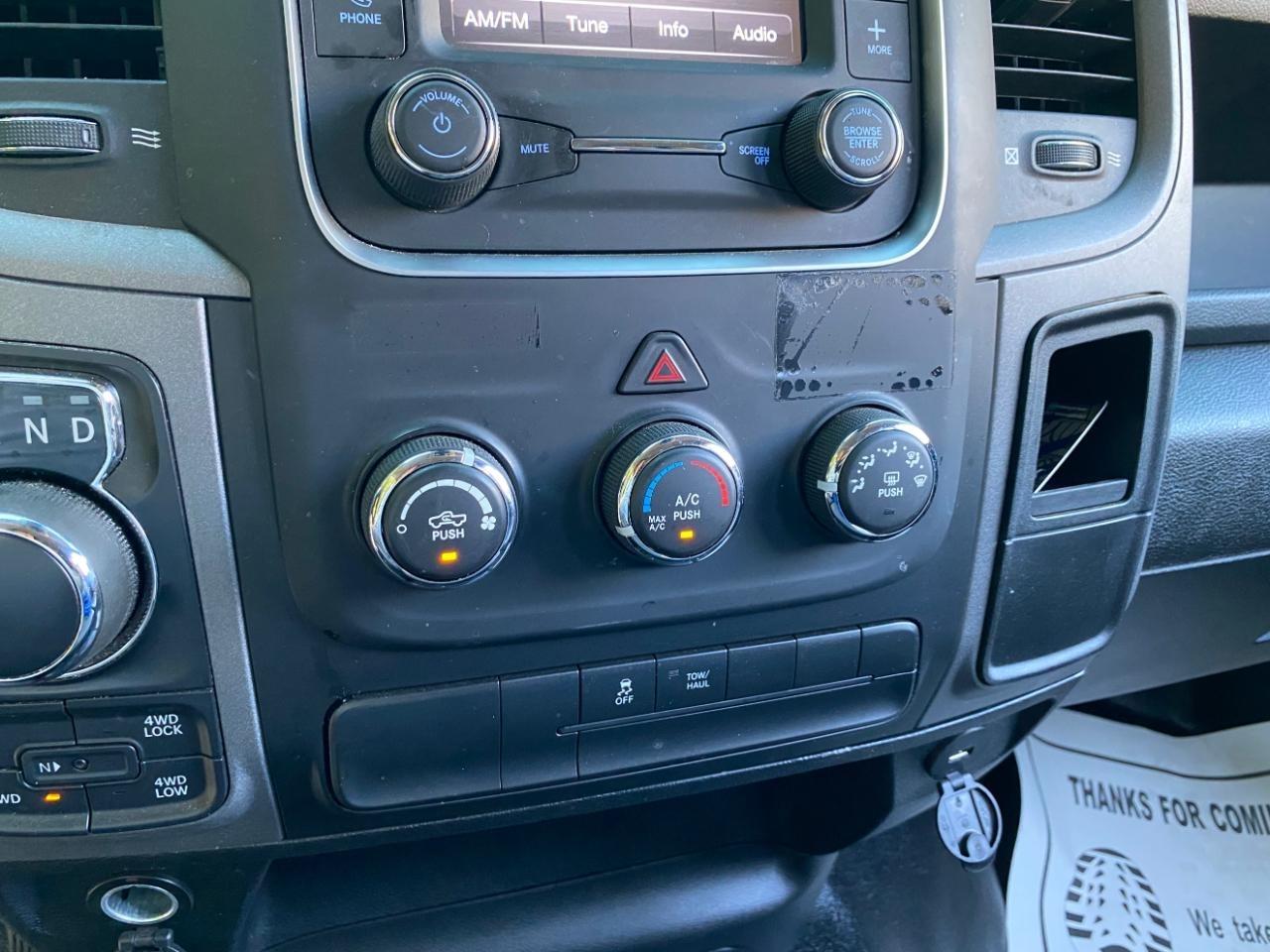 RAM 1500 Classic Tradesman Quad Cab 4WD 2022
