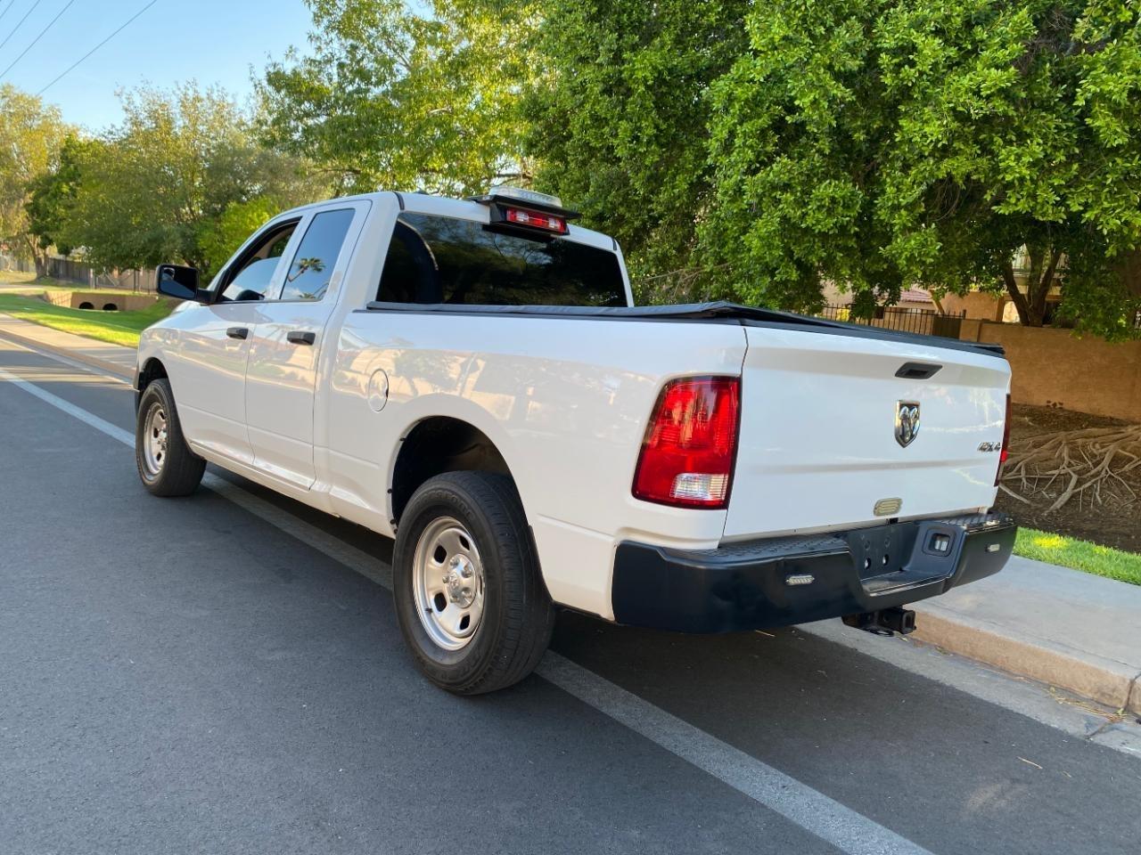 RAM 1500 Classic Tradesman Quad Cab 4WD 2022