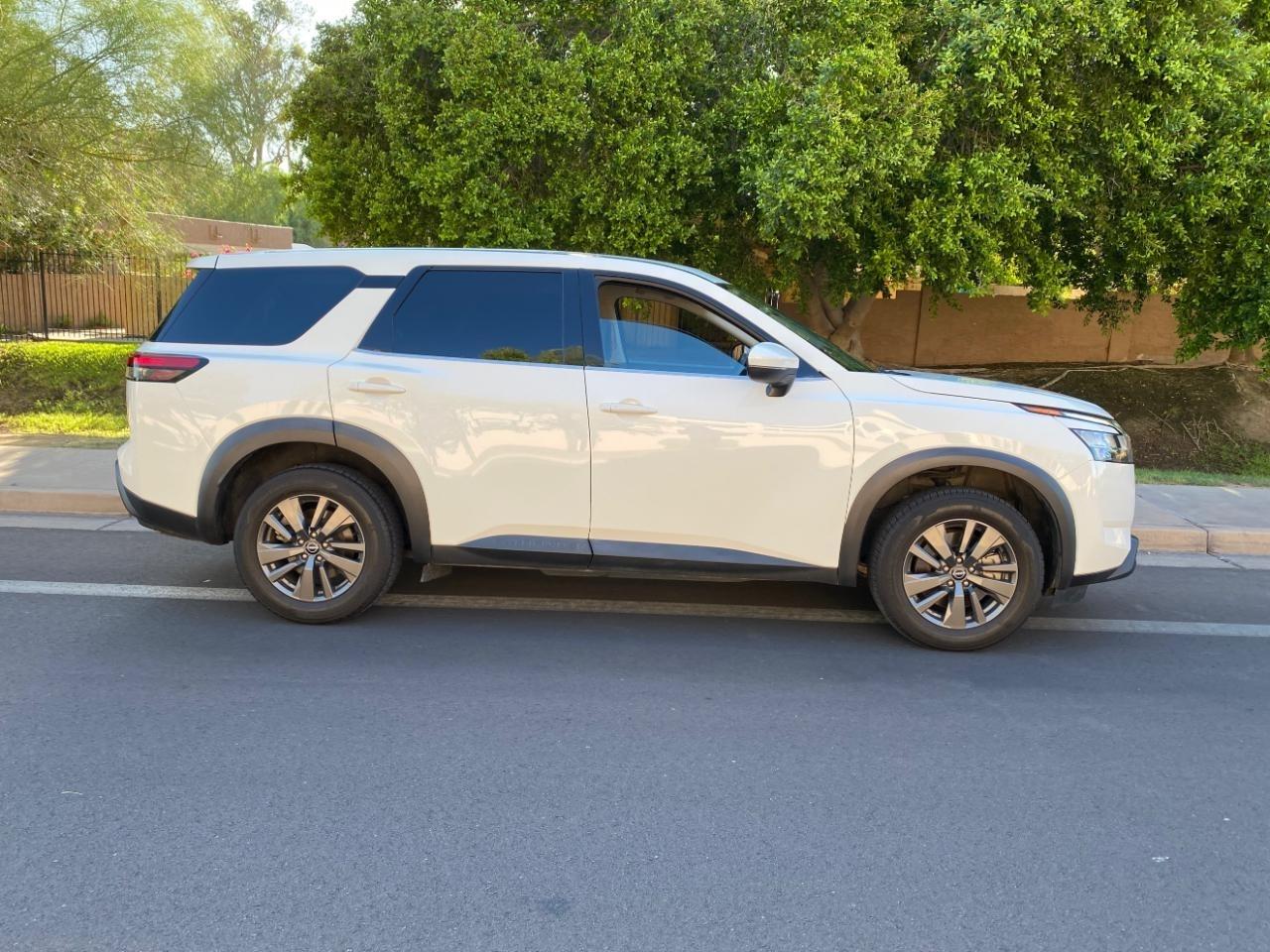 Nissan Pathfinder S 2022