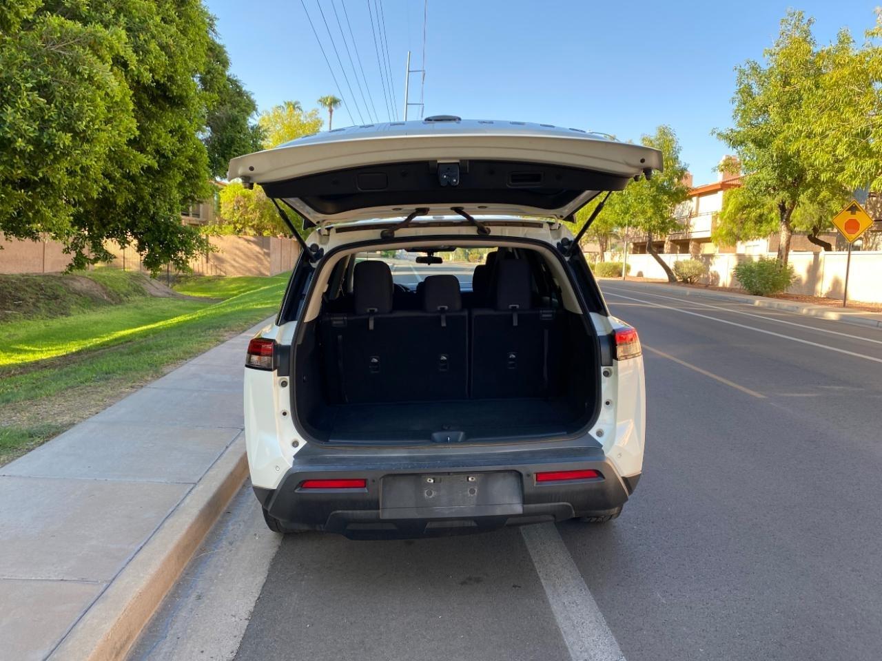 Nissan Pathfinder S 2022