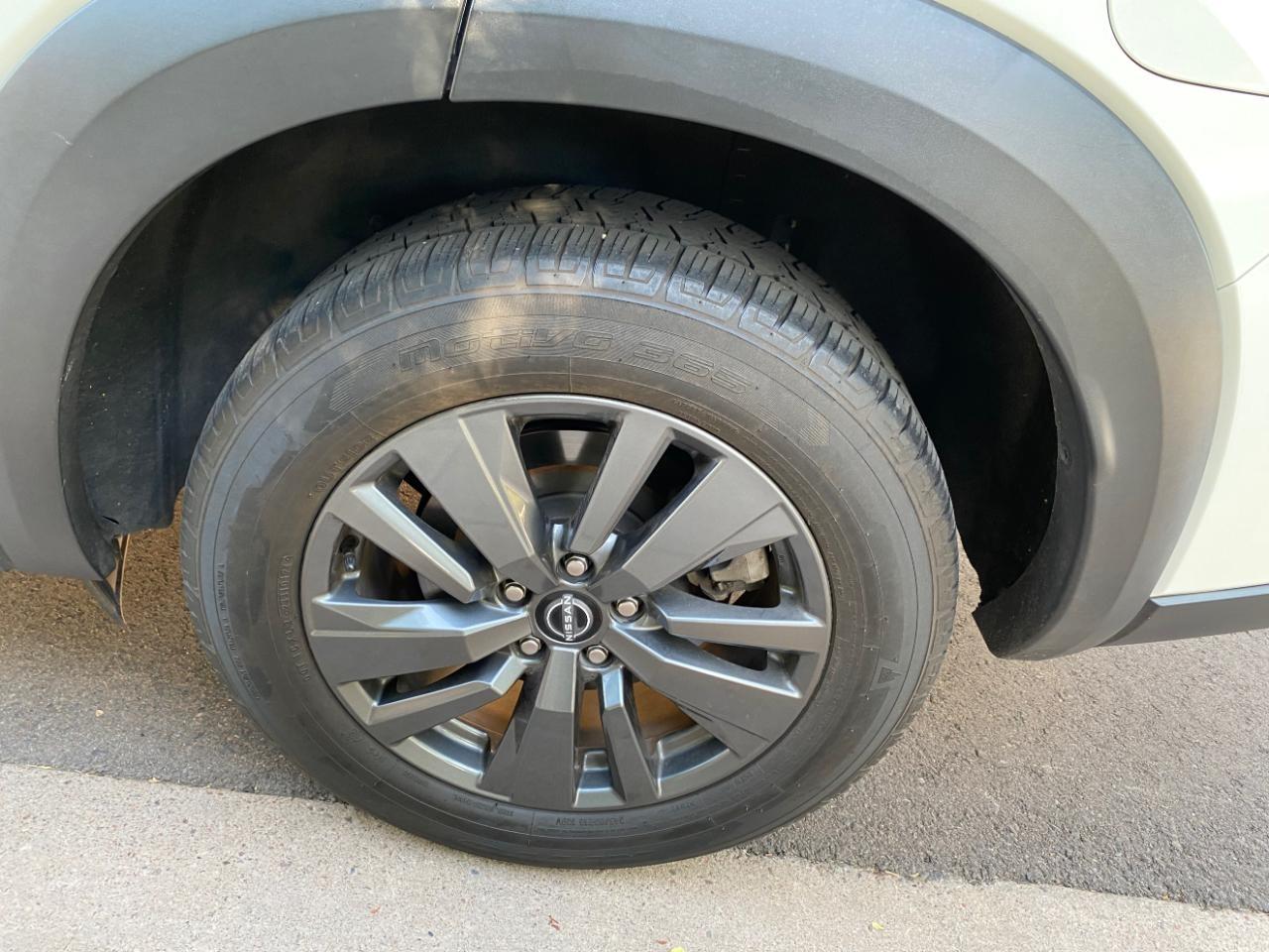 Nissan Pathfinder S 2022