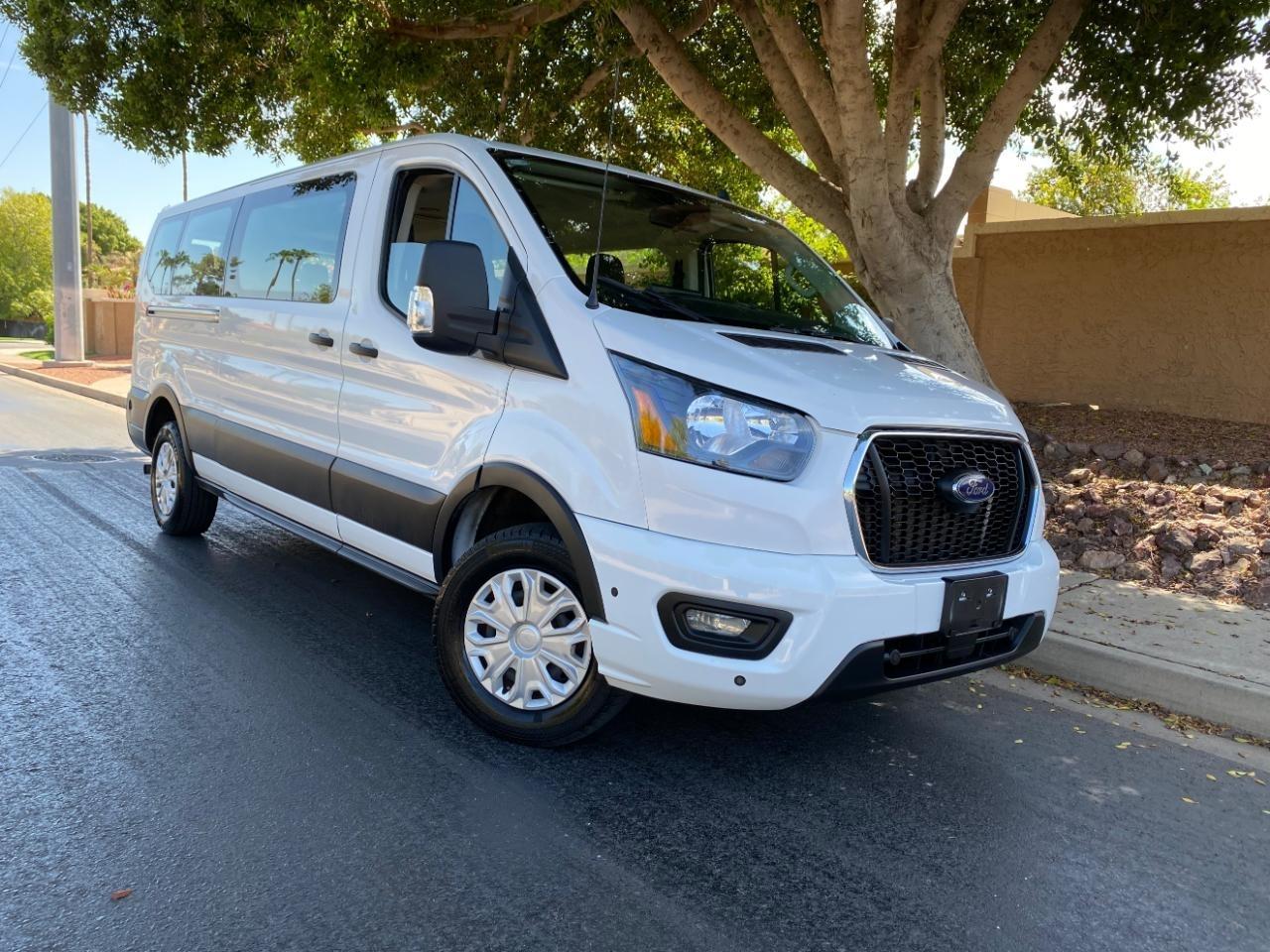 Ford Transit 350 Wagon Low Roof XLT w/Sliding Pass. 148-in. WB 2024