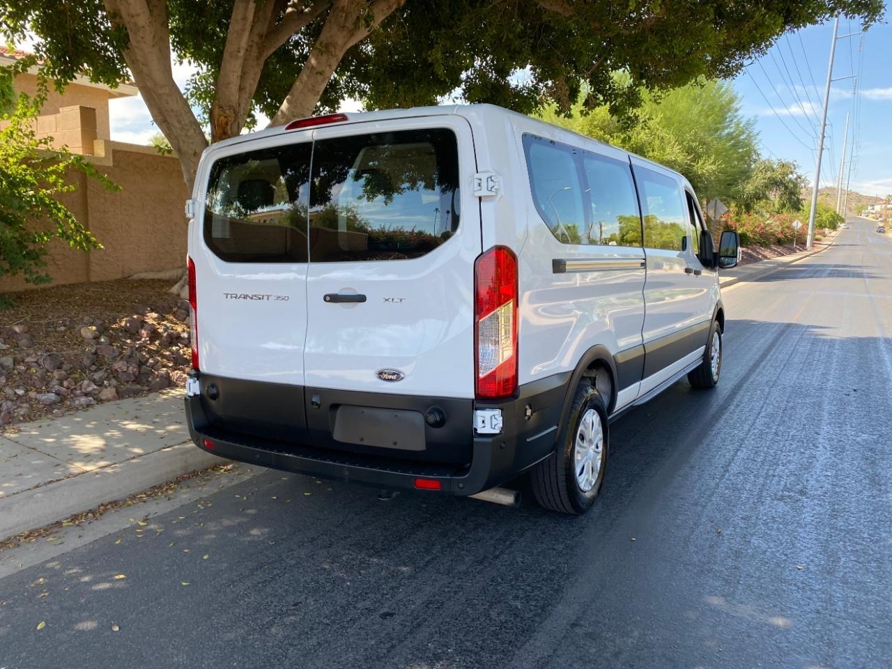 Ford Transit 350 Wagon Low Roof XLT w/Sliding Pass. 148-in. WB 2024