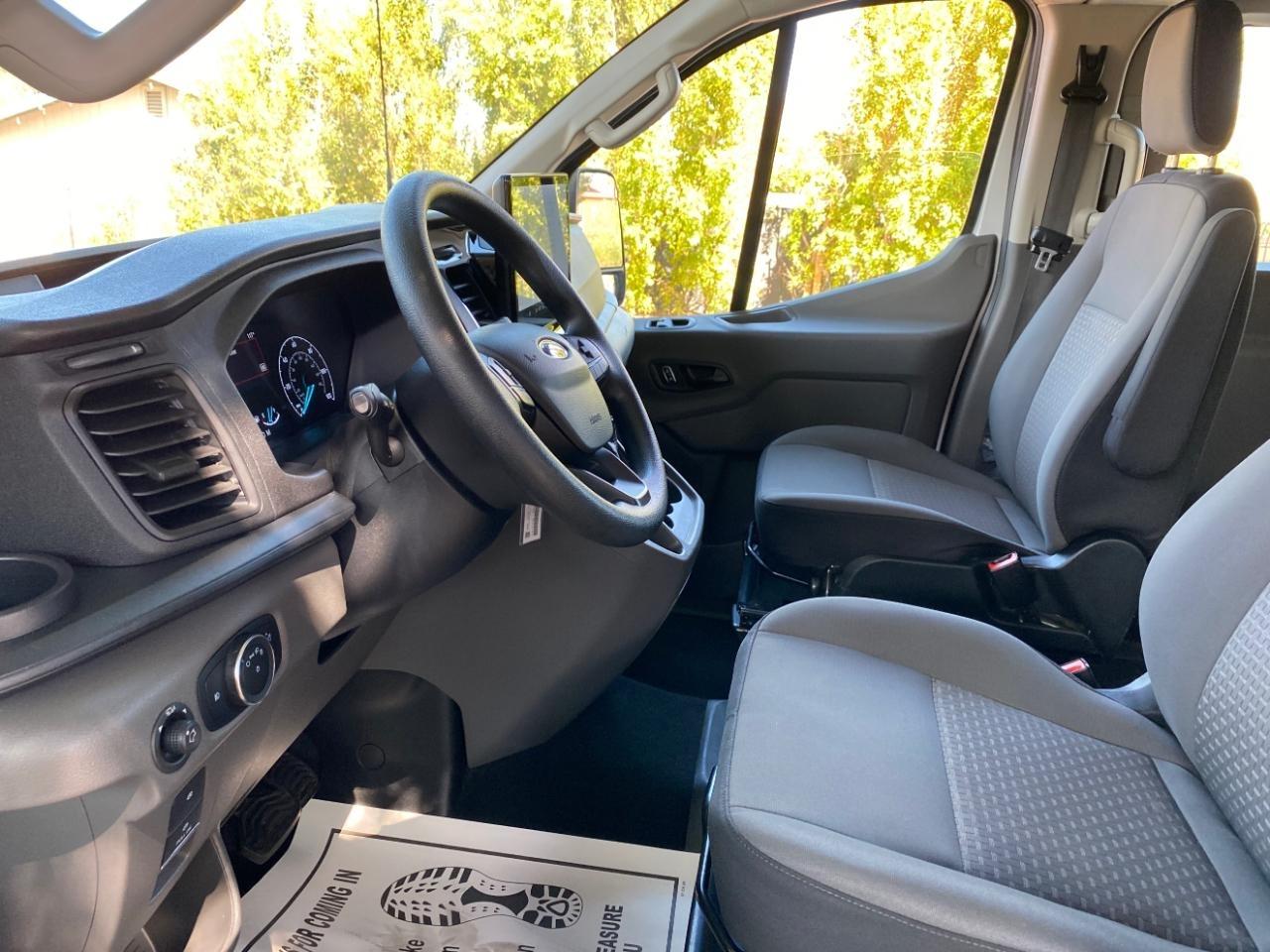 Ford Transit 350 Wagon Low Roof XLT w/Sliding Pass. 148-in. WB 2024