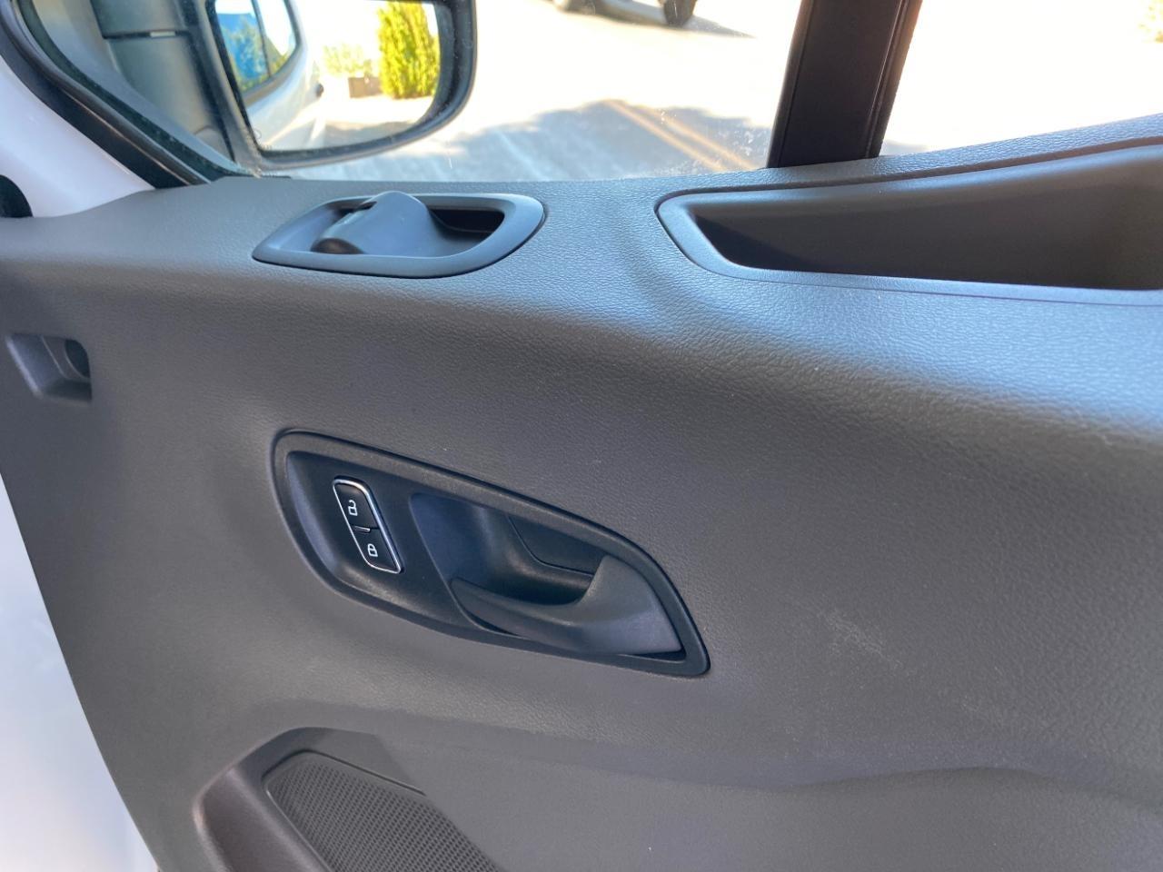 Ford Transit 350 Wagon Low Roof XLT w/Sliding Pass. 148-in. WB 2024