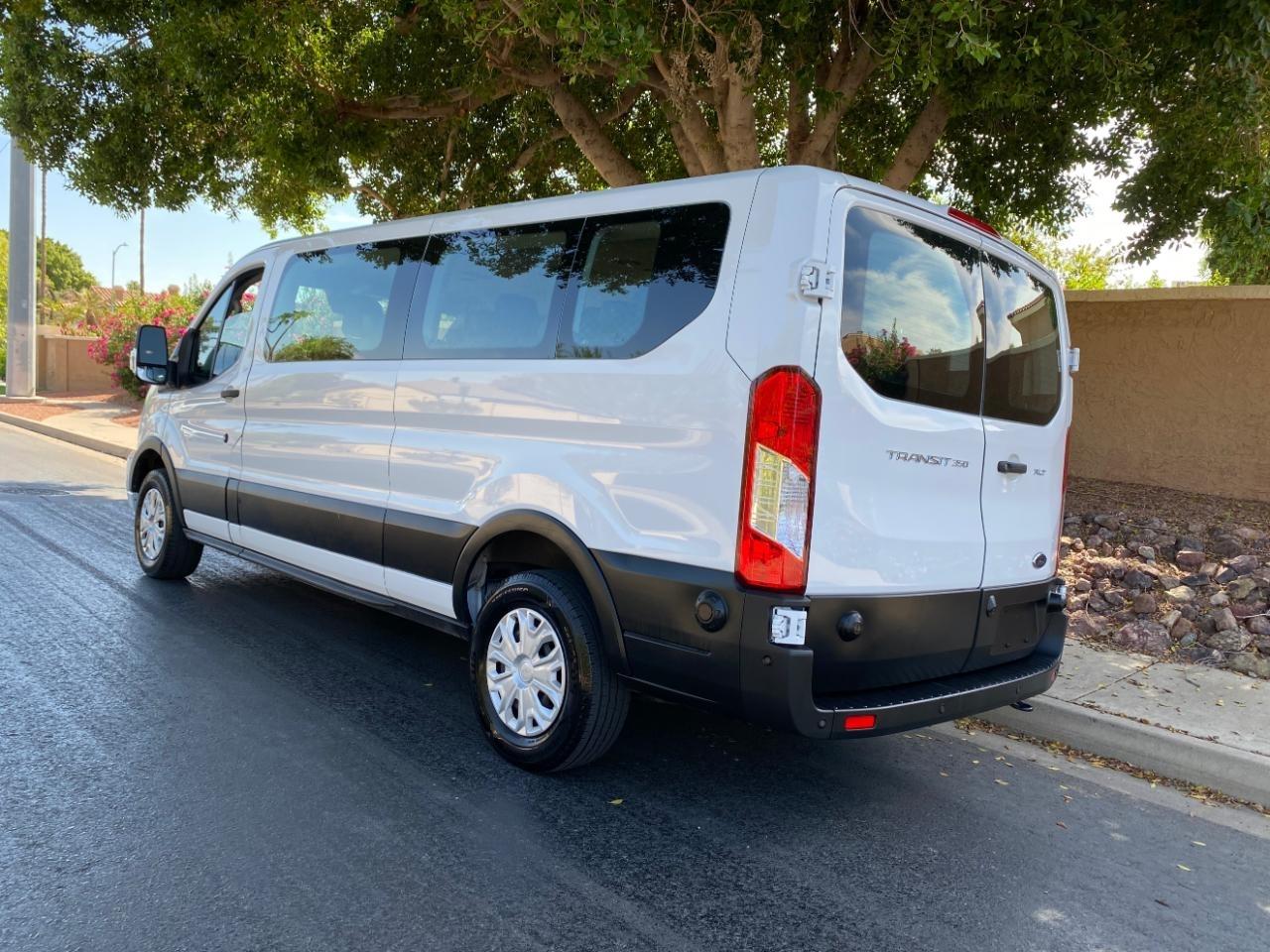 Ford Transit 350 Wagon Low Roof XLT w/Sliding Pass. 148-in. WB 2024