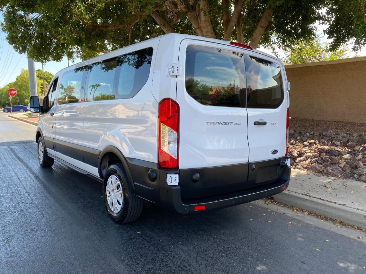 Ford Transit 350 Wagon Low Roof XLT w/Sliding Pass. 148-in. WB 2024