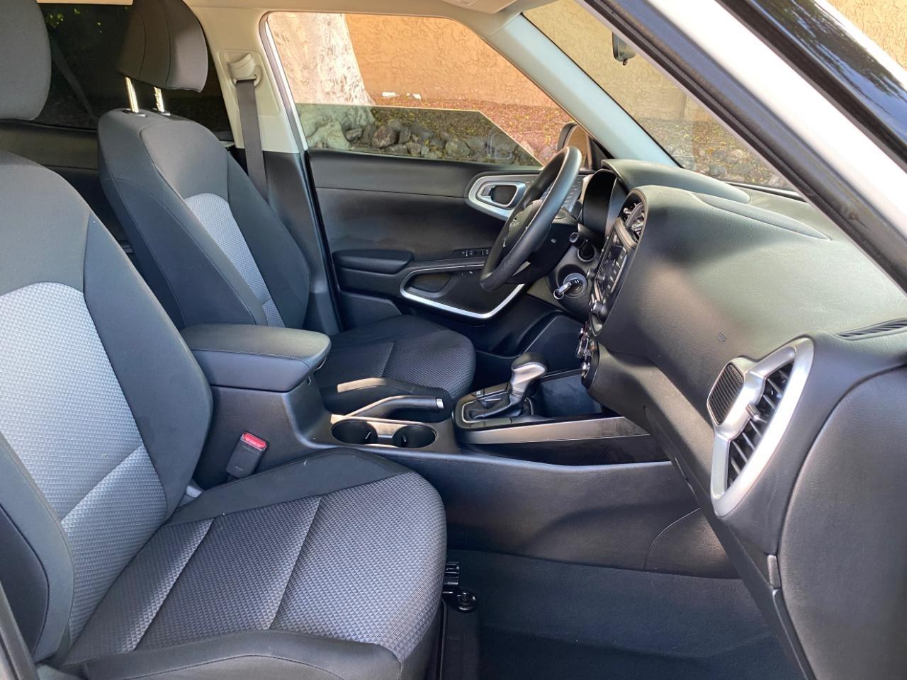 Kia Soul LX 2025