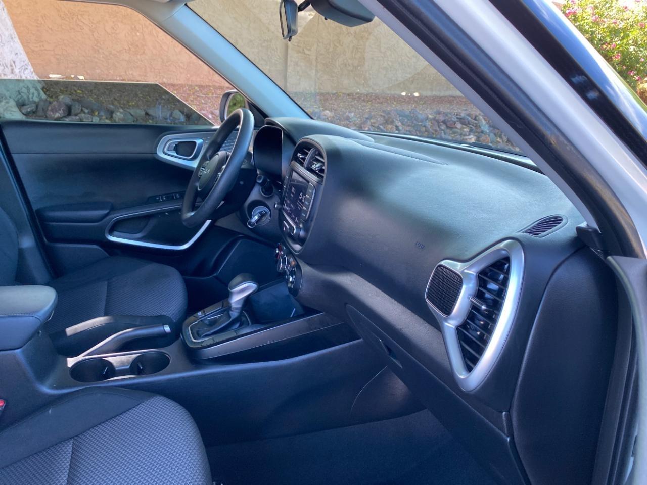 Kia Soul LX 2025