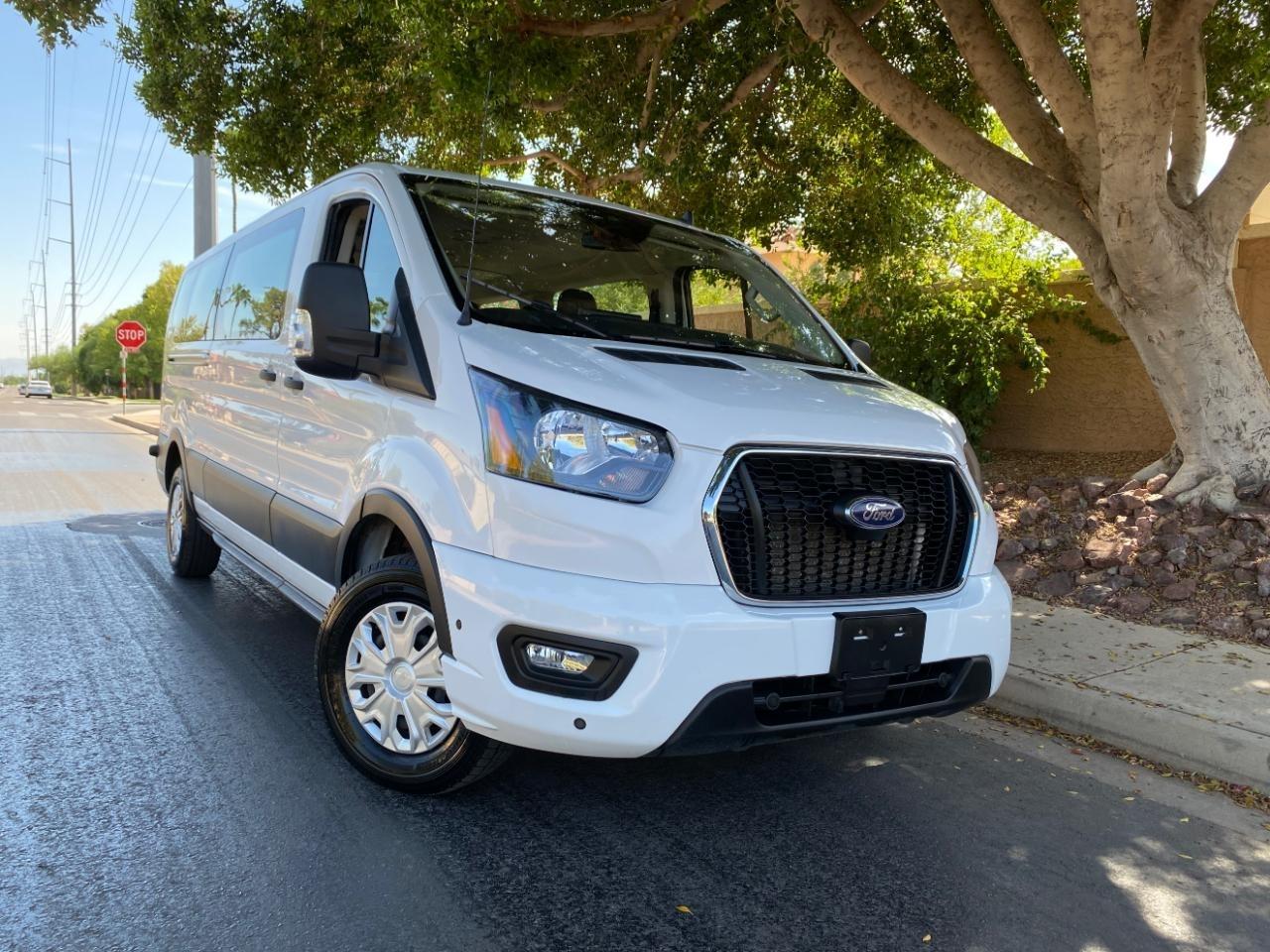 Ford Transit 350 Wagon Low Roof XLT w/Sliding Pass. 148-in. WB 2024