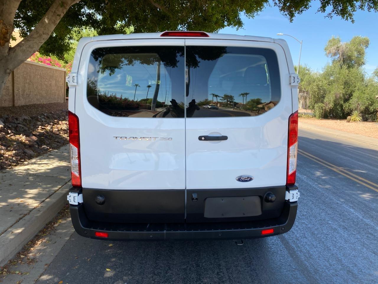 Ford Transit 350 Wagon Low Roof XLT w/Sliding Pass. 148-in. WB 2024
