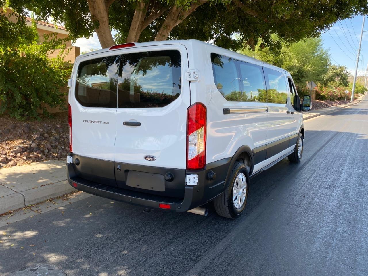 Ford Transit 350 Wagon Low Roof XLT w/Sliding Pass. 148-in. WB 2024