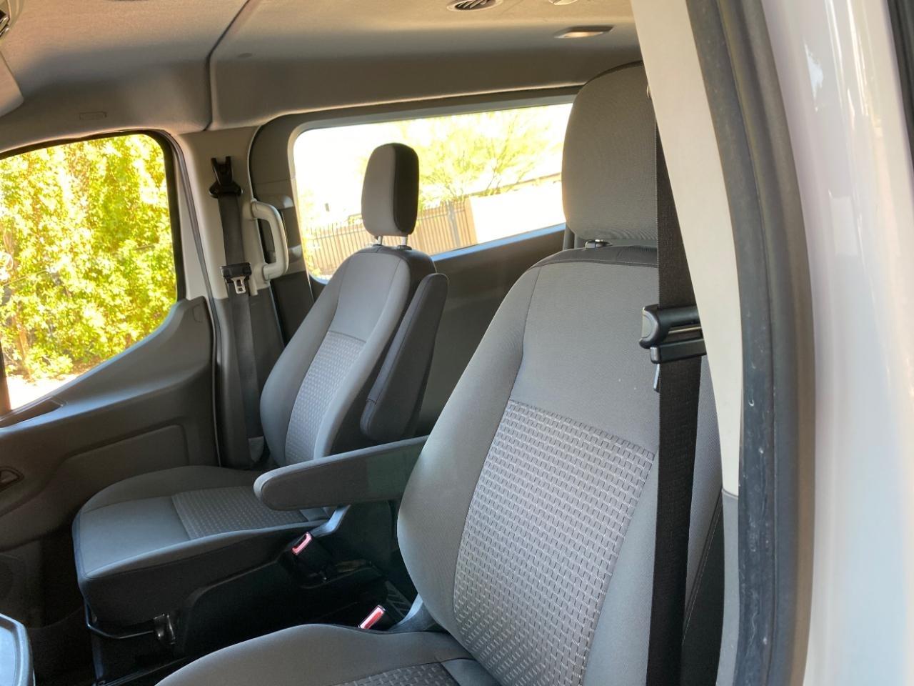 Ford Transit 350 Wagon Low Roof XLT w/Sliding Pass. 148-in. WB 2024