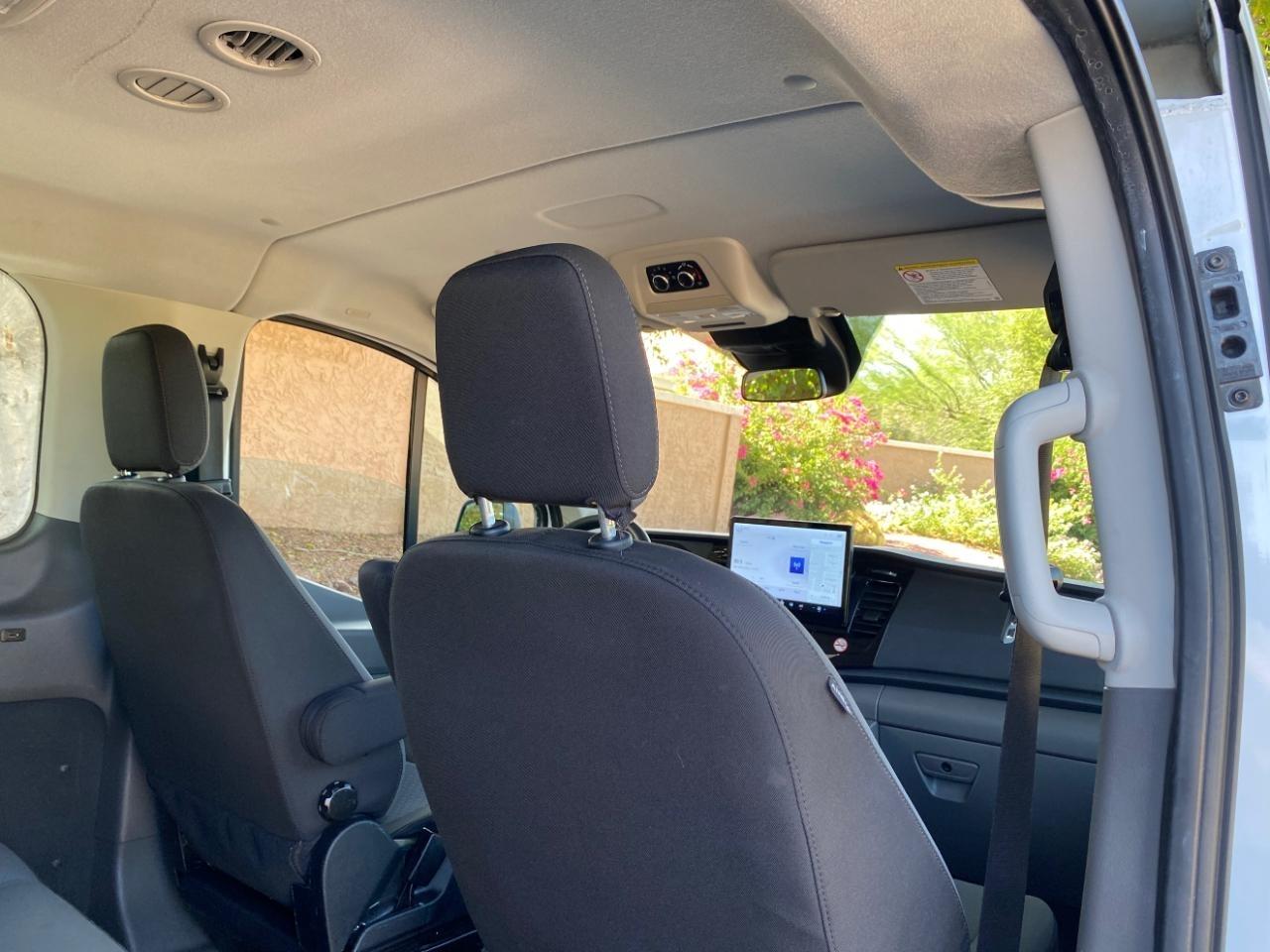 Ford Transit 350 Wagon Low Roof XLT w/Sliding Pass. 148-in. WB 2024