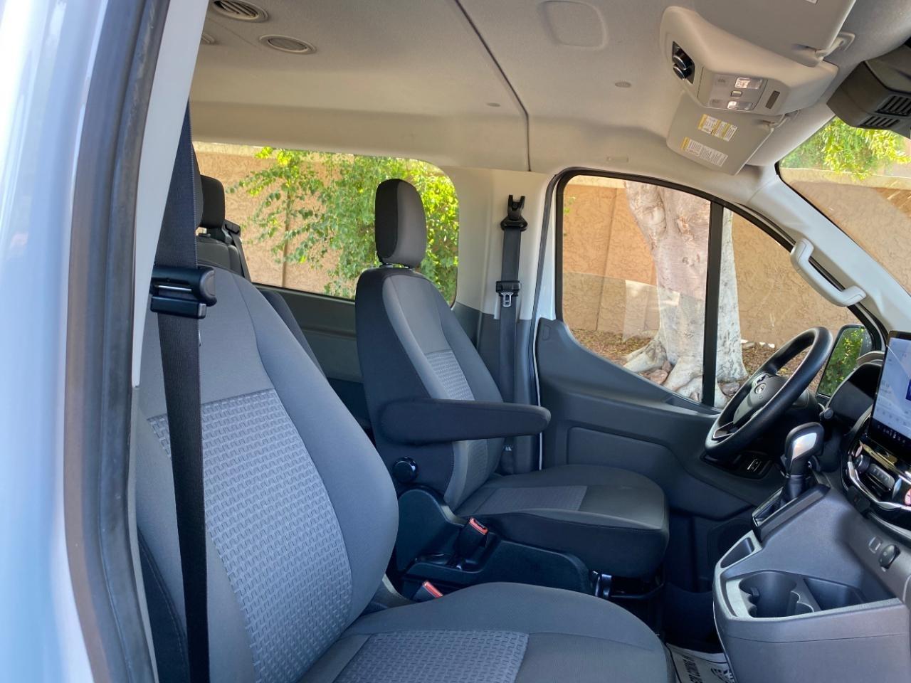 Ford Transit 350 Wagon Low Roof XLT w/Sliding Pass. 148-in. WB 2024