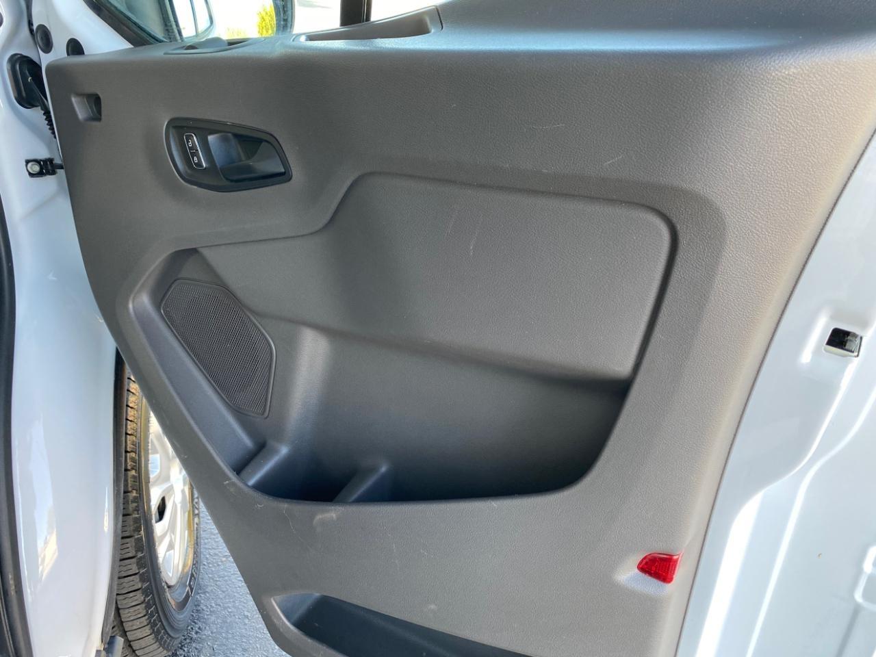Ford Transit 350 Wagon Low Roof XLT w/Sliding Pass. 148-in. WB 2024
