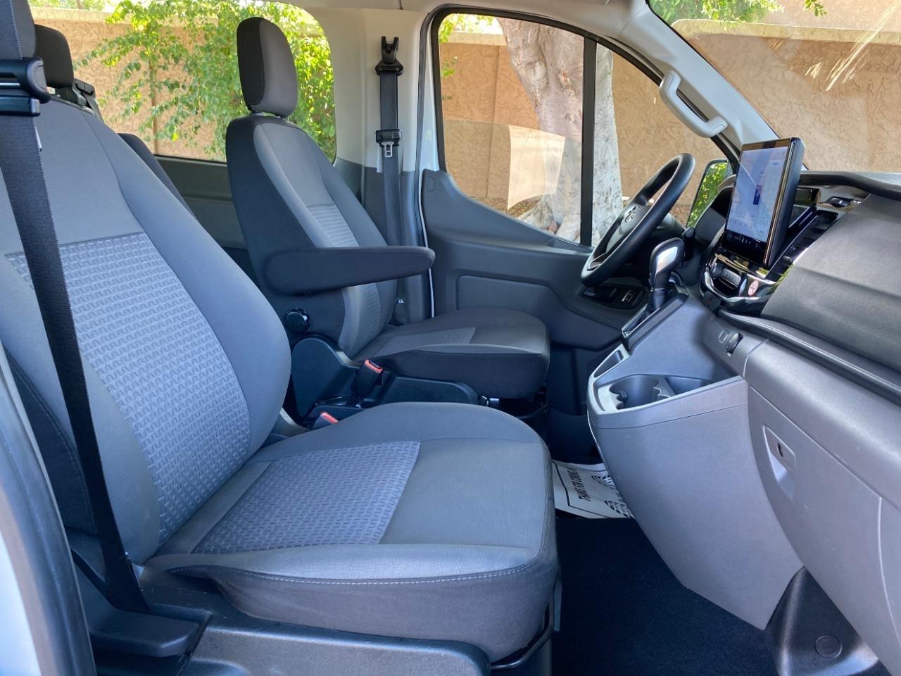 Ford Transit 350 Wagon Low Roof XLT w/Sliding Pass. 148-in. WB 2024