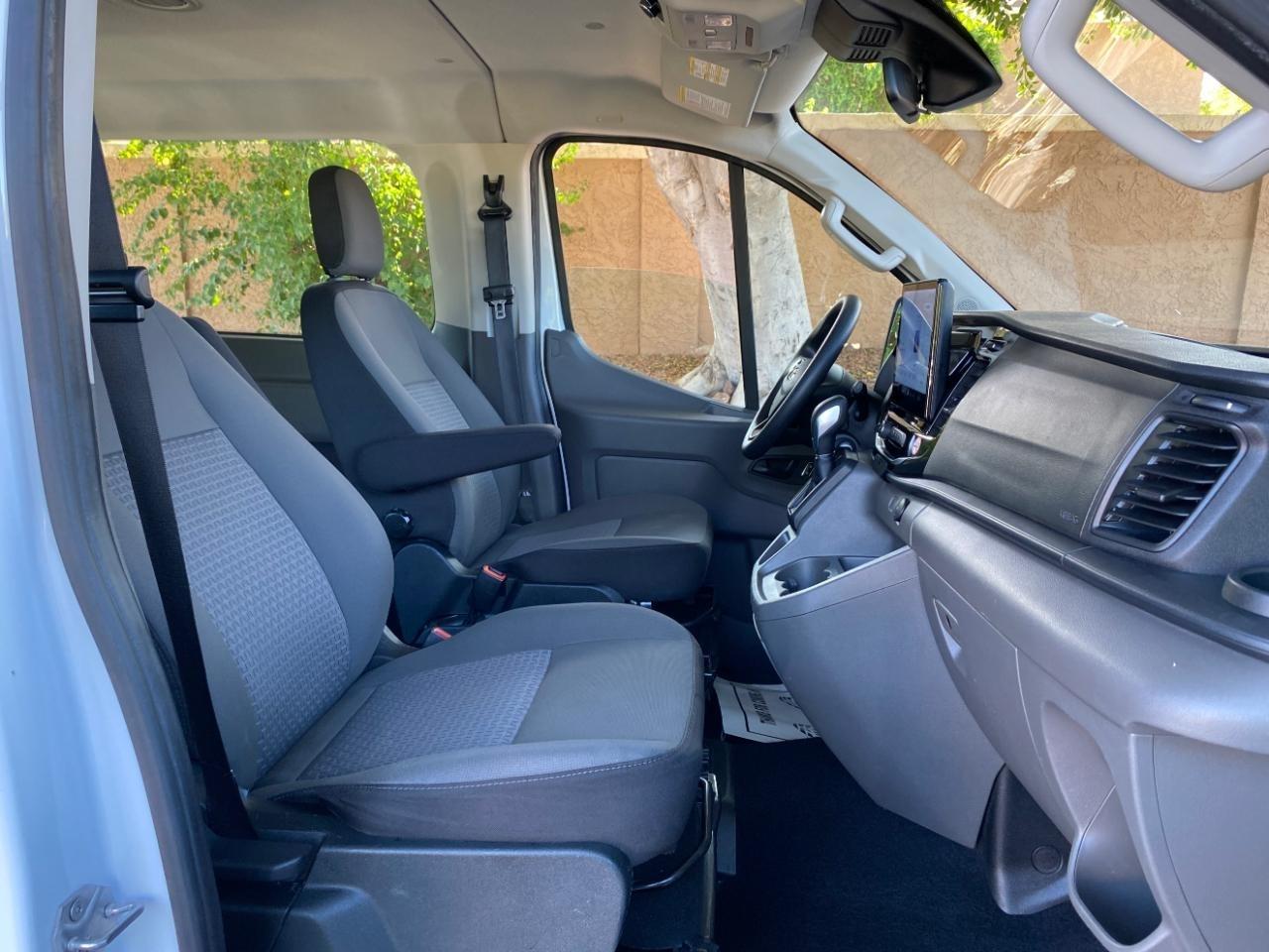 Ford Transit 350 Wagon Low Roof XLT w/Sliding Pass. 148-in. WB 2024
