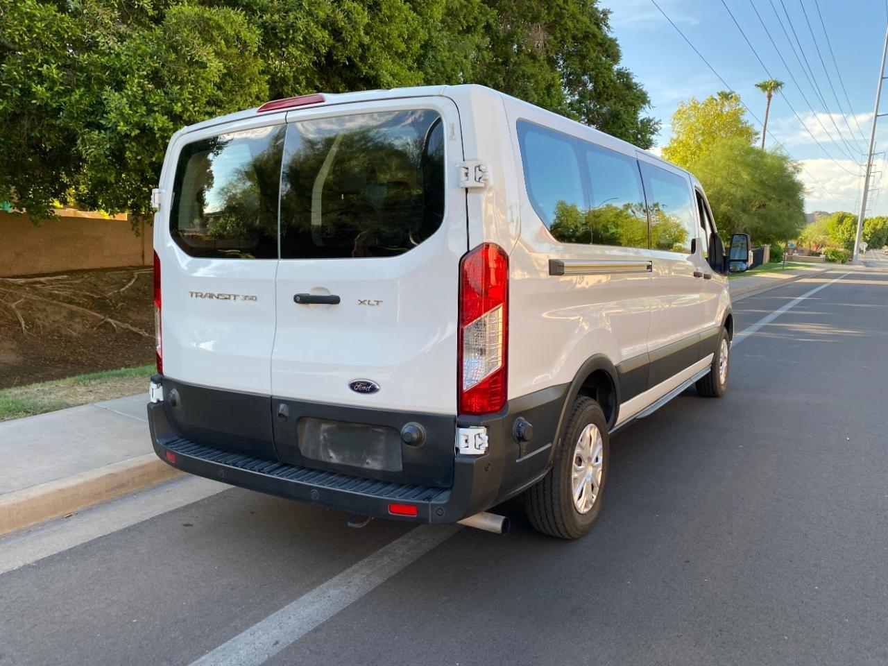 Ford Transit 350 Wagon Low Roof XLT w/Sliding Pass. 148-in. WB 2024