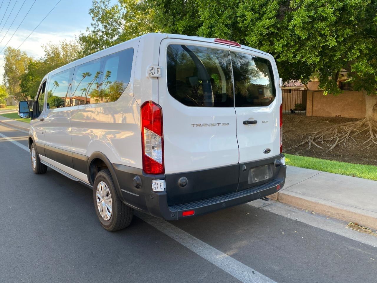 Ford Transit 350 Wagon Low Roof XLT w/Sliding Pass. 148-in. WB 2024