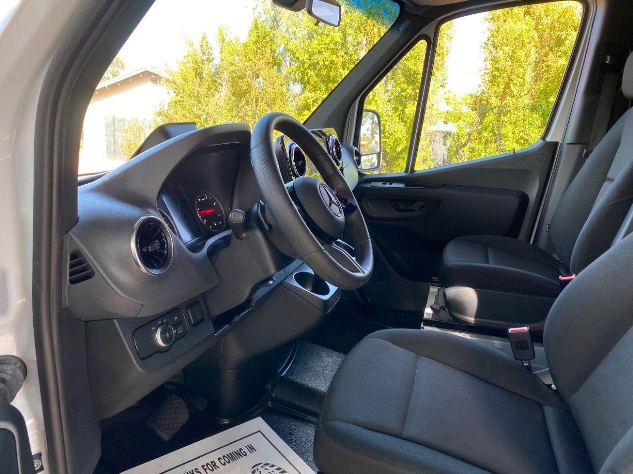 Mercedes-Benz Sprinter 2500 2025