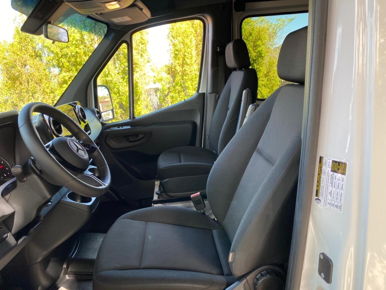 Mercedes-Benz Sprinter 2500 2025
