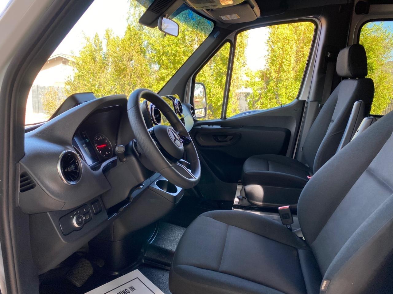 Mercedes-Benz Sprinter 2500 2025