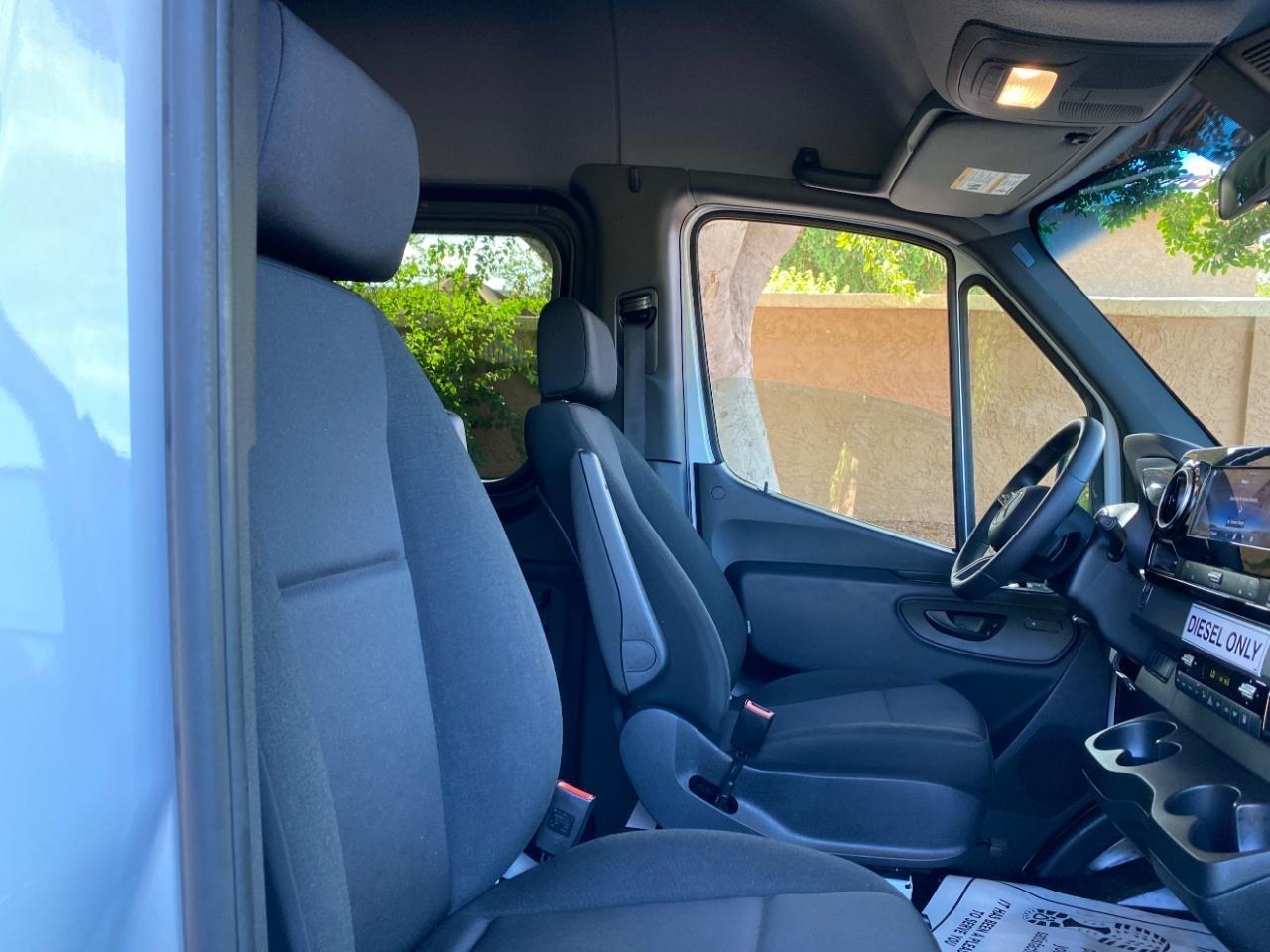 Mercedes-Benz Sprinter 2500 2025