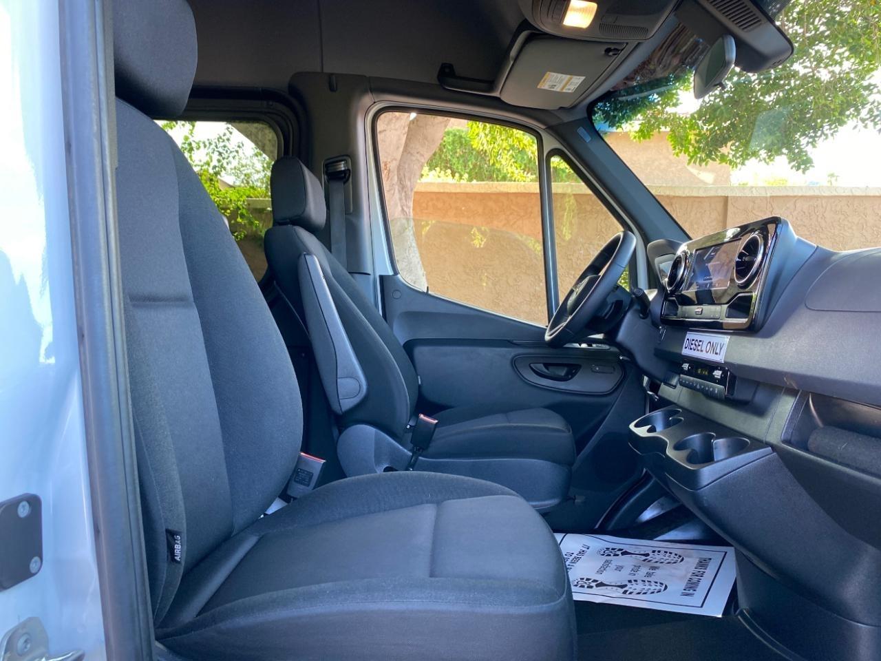 Mercedes-Benz Sprinter 2500 2025