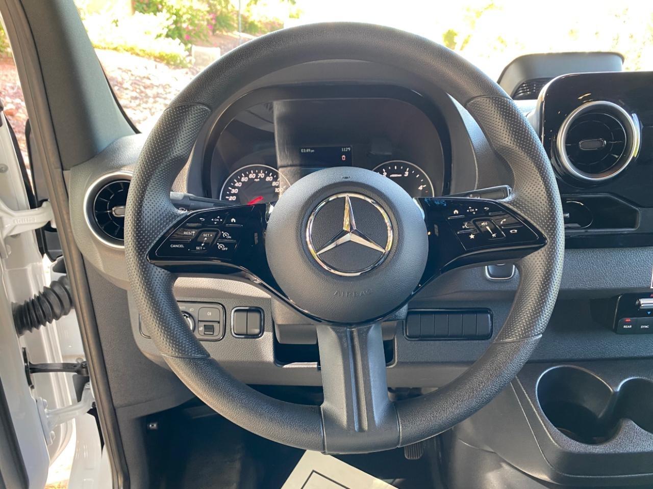 Mercedes-Benz Sprinter 2500 2025