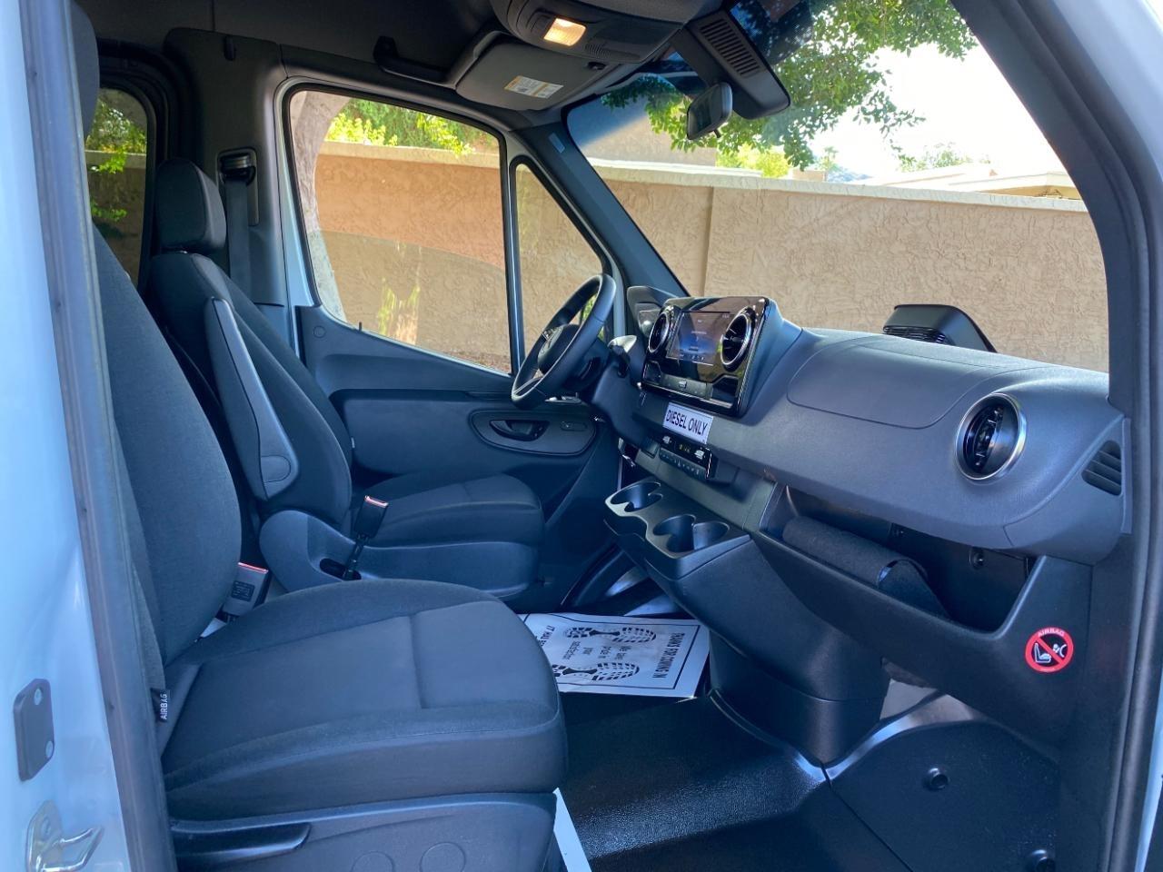 Mercedes-Benz Sprinter 2500 2025