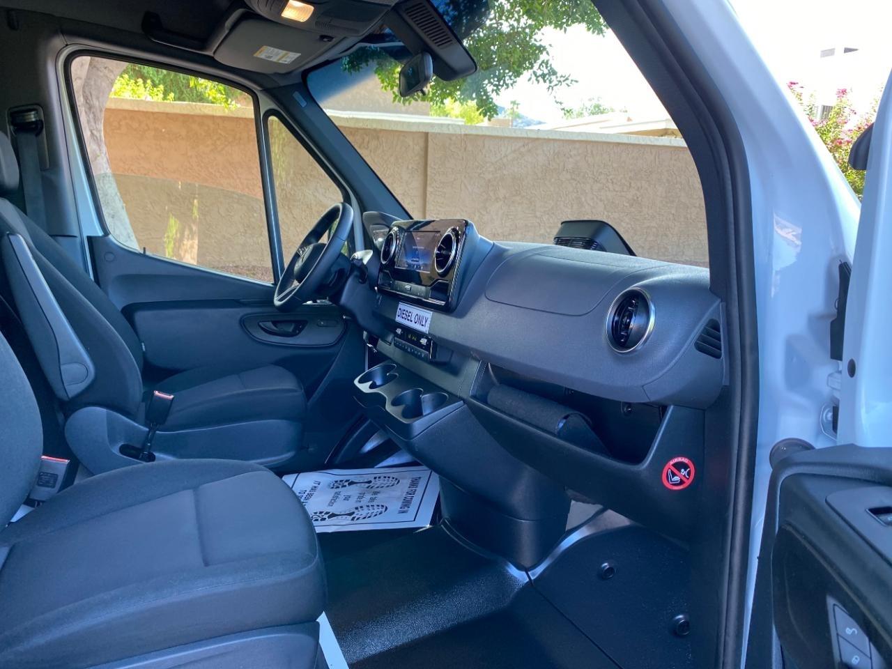 Mercedes-Benz Sprinter 2500 2025