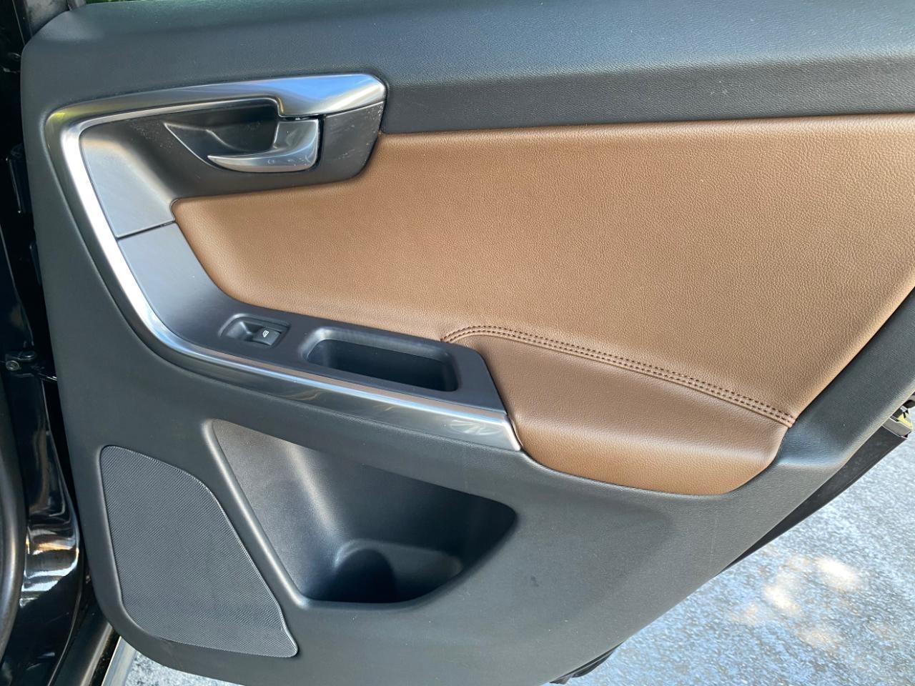 Volvo XC60 T5 Dynamic 2017