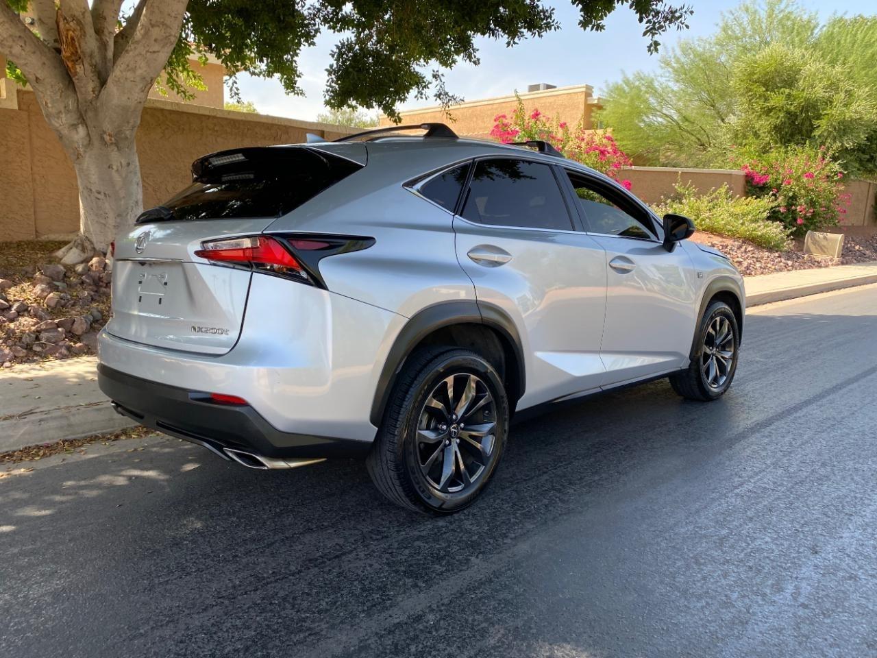 Lexus NX 200t FWD 2017