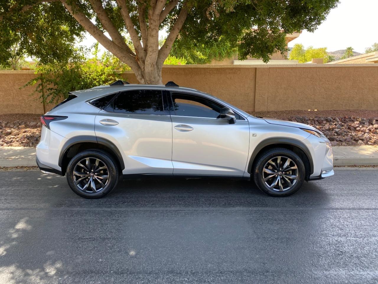 Lexus NX 200t FWD 2017