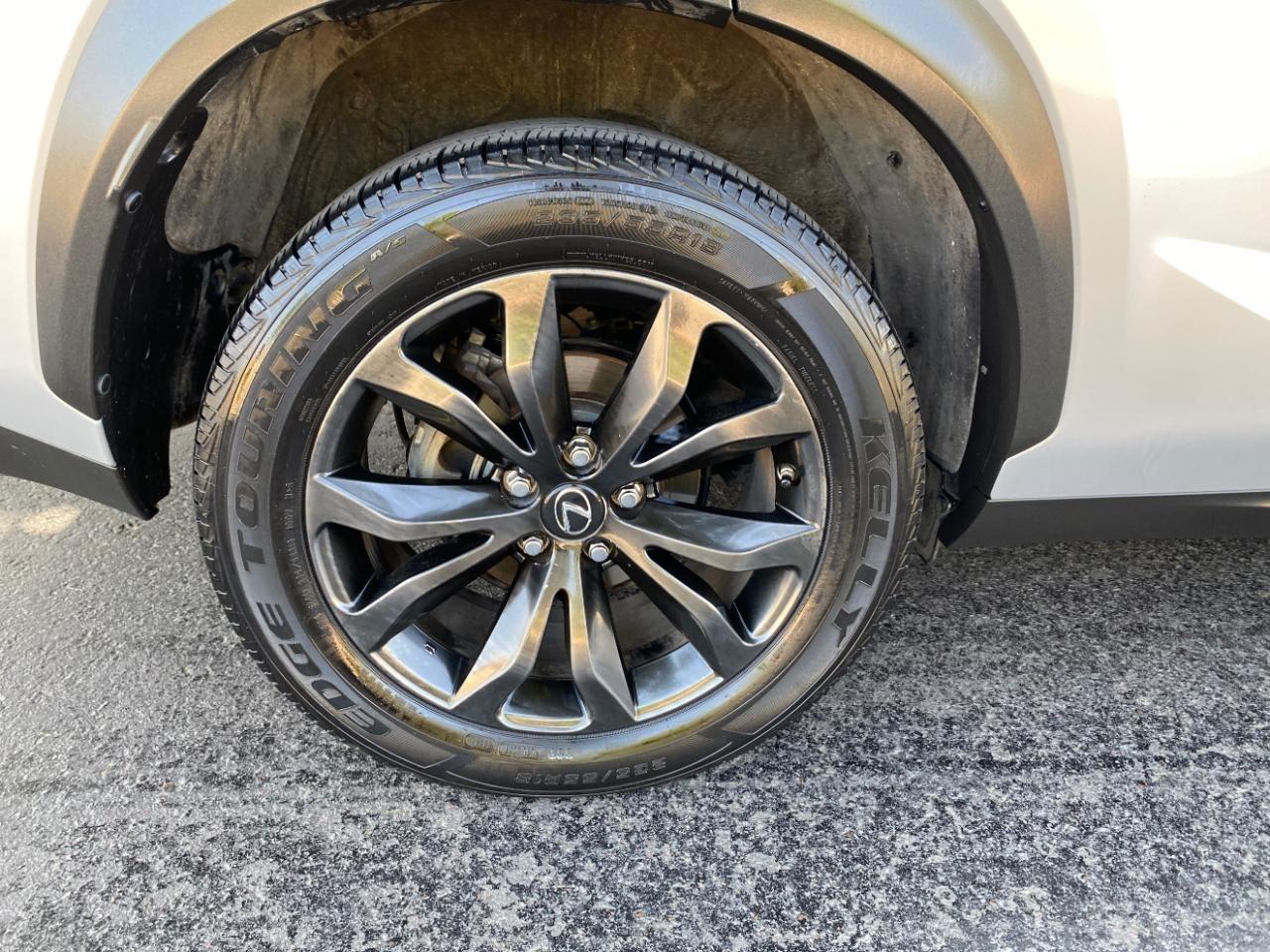 Lexus NX 200t FWD 2017