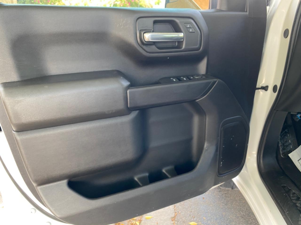 Chevrolet Silverado 1500 RST Crew Cab 2WD 2024