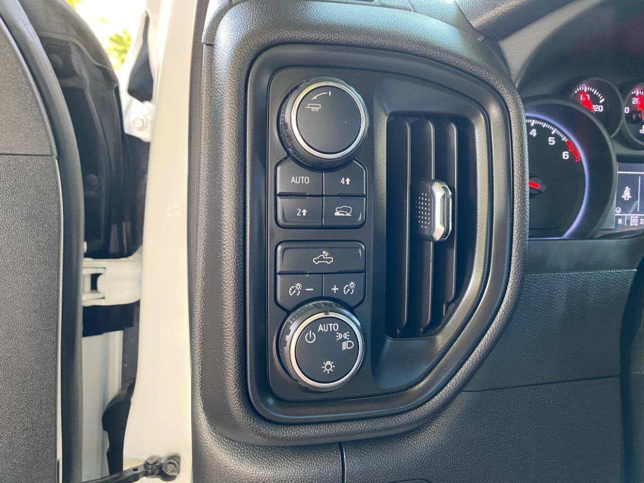 Chevrolet Silverado 1500 RST Crew Cab 2WD 2024