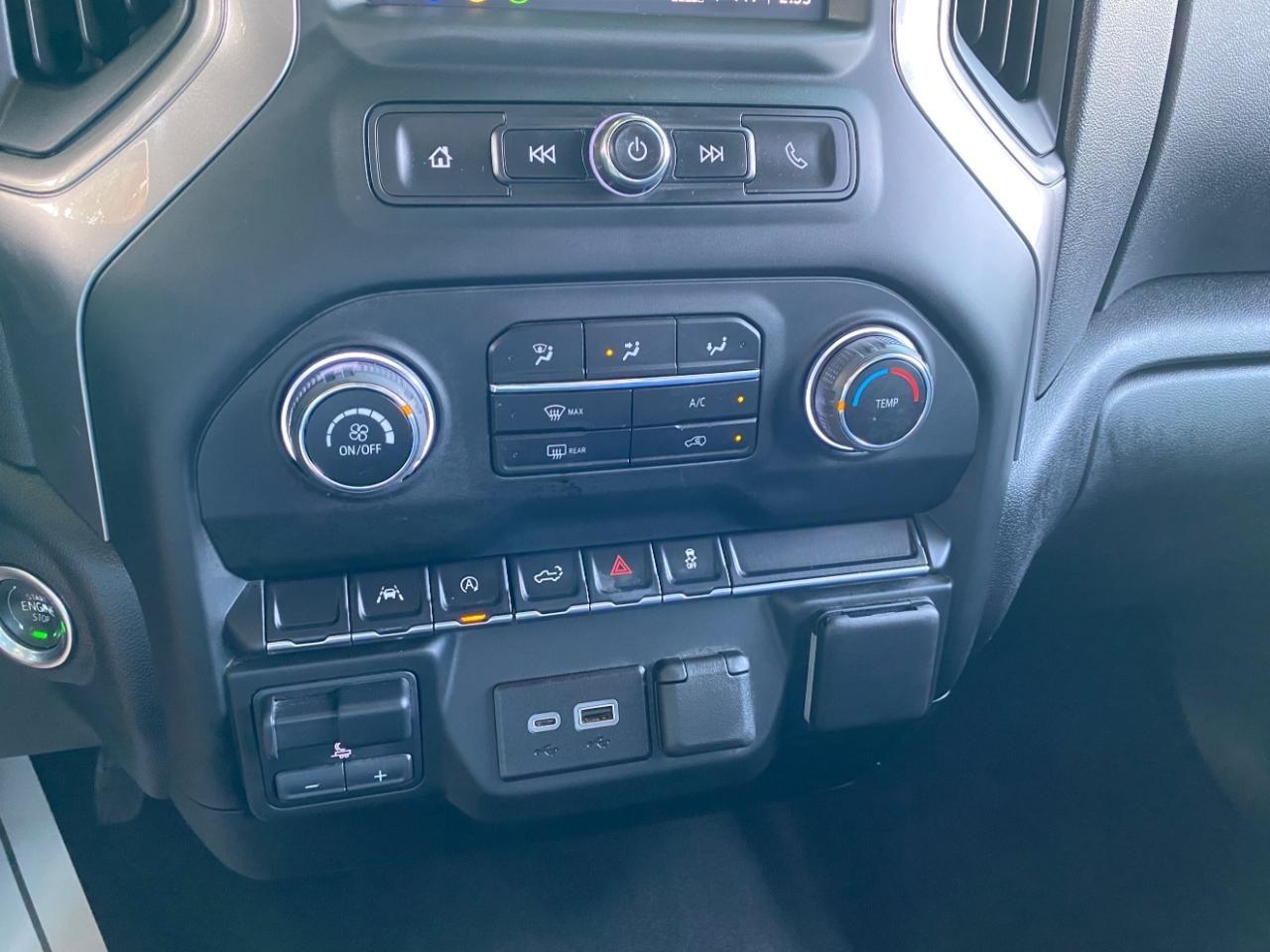 Chevrolet Silverado 1500 RST Crew Cab 2WD 2024