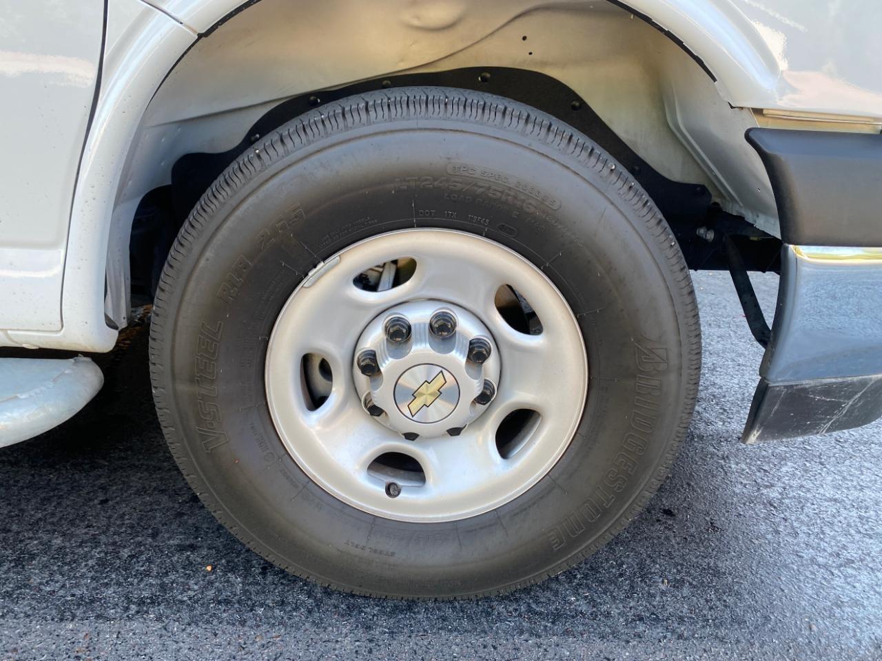 Chevrolet Express 2500 Cargo 2025
