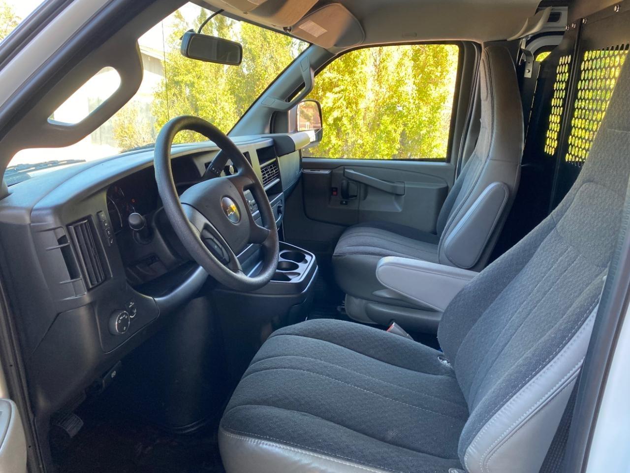 Chevrolet Express 2500 Cargo 2025
