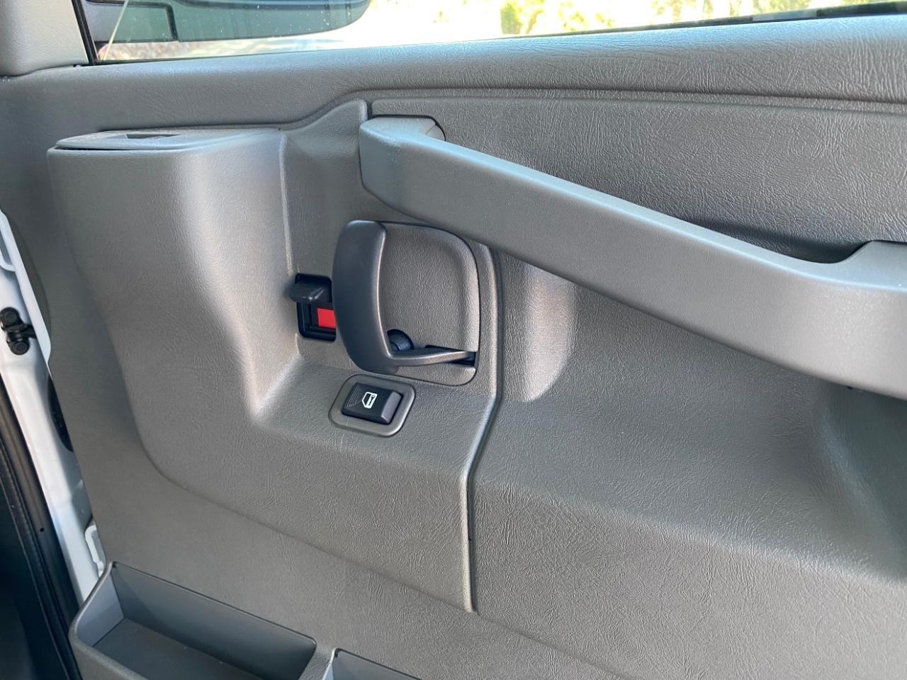 Chevrolet Express 2500 Cargo 2025