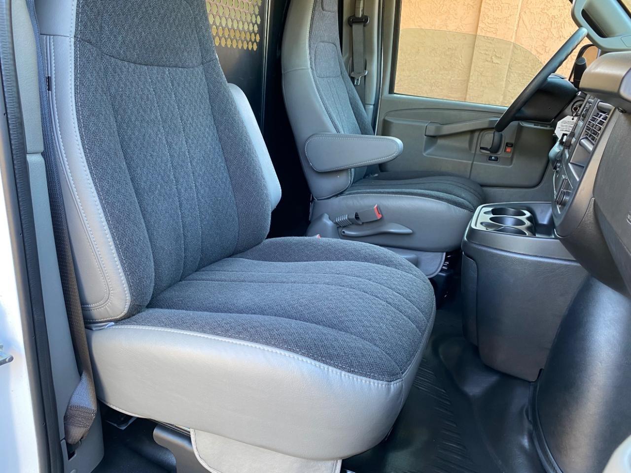 Chevrolet Express 2500 Cargo 2025