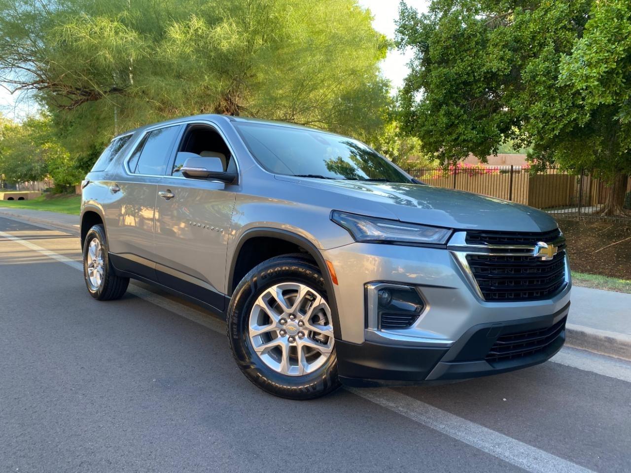 2023 Chevrolet Traverse LS FWD