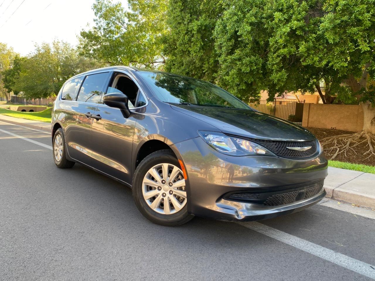 2021 Chrysler Voyager L