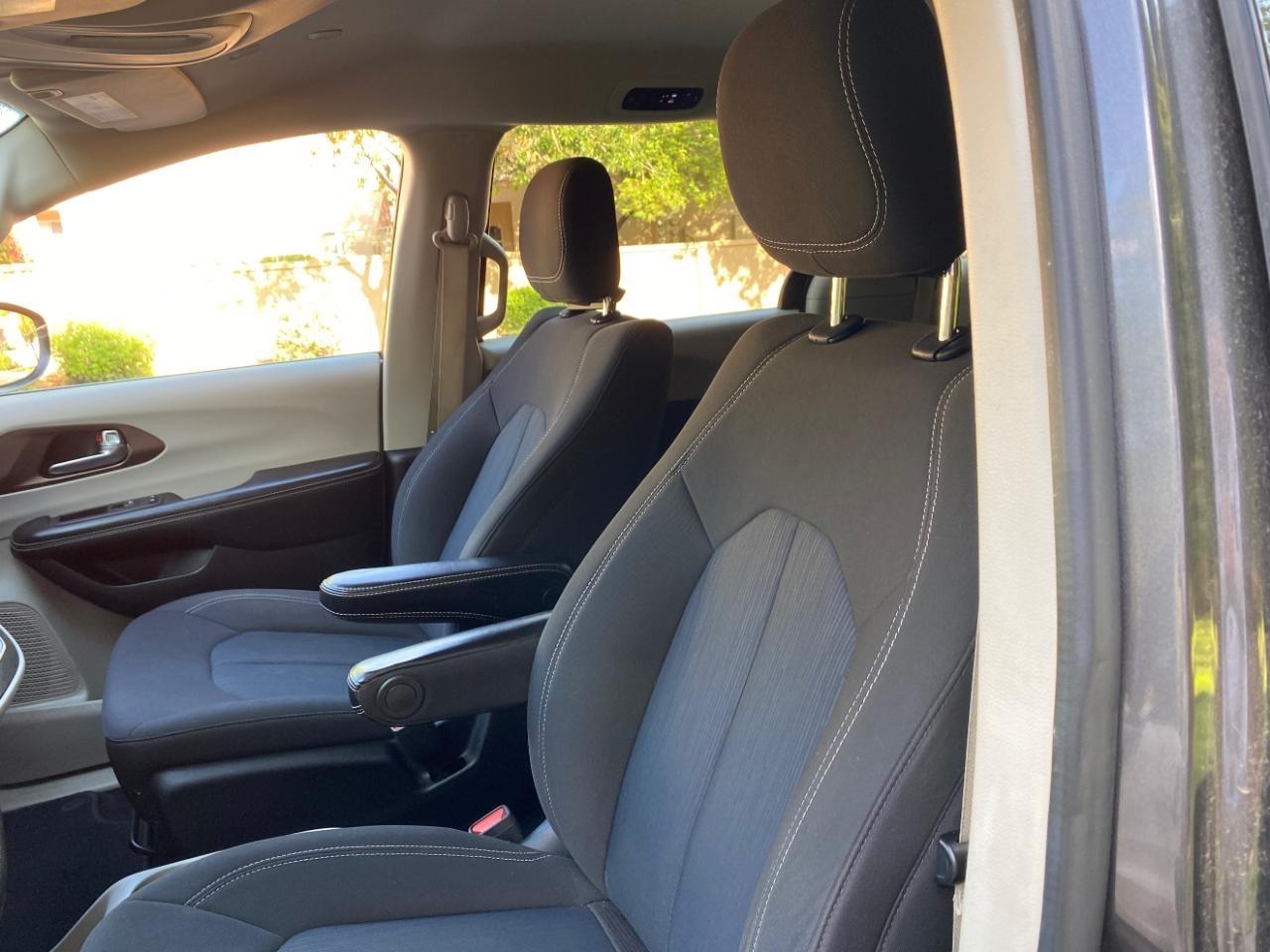 Chrysler Voyager L 2021