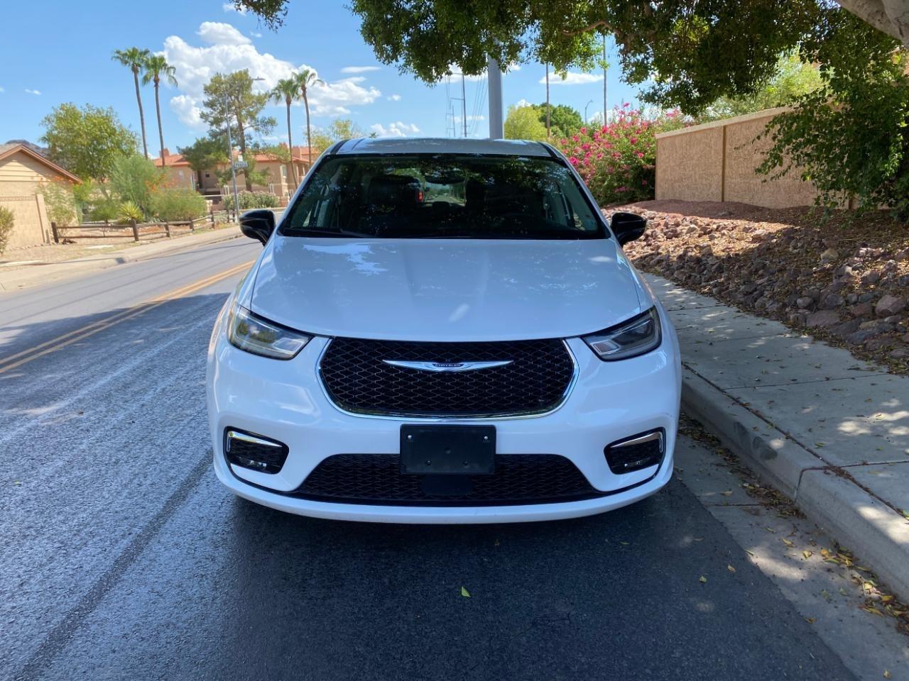 Chrysler Pacifica Hybrid Select 2024